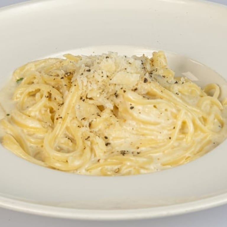 What is cacio e pepe?